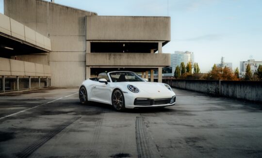 Porsche 911 Carrera S Cabrio mieten in Stuttgart