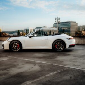 Seitenansicht vom Porsche Carrera S Cabrio in Stuttgart