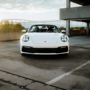 Frontansicht vom Porsche Carrera S Cabrio in Stuttgart