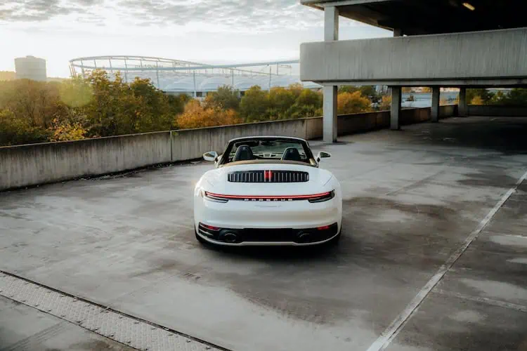 Heckansicht vom Porsche Carrera S Cabrio in Stuttgart