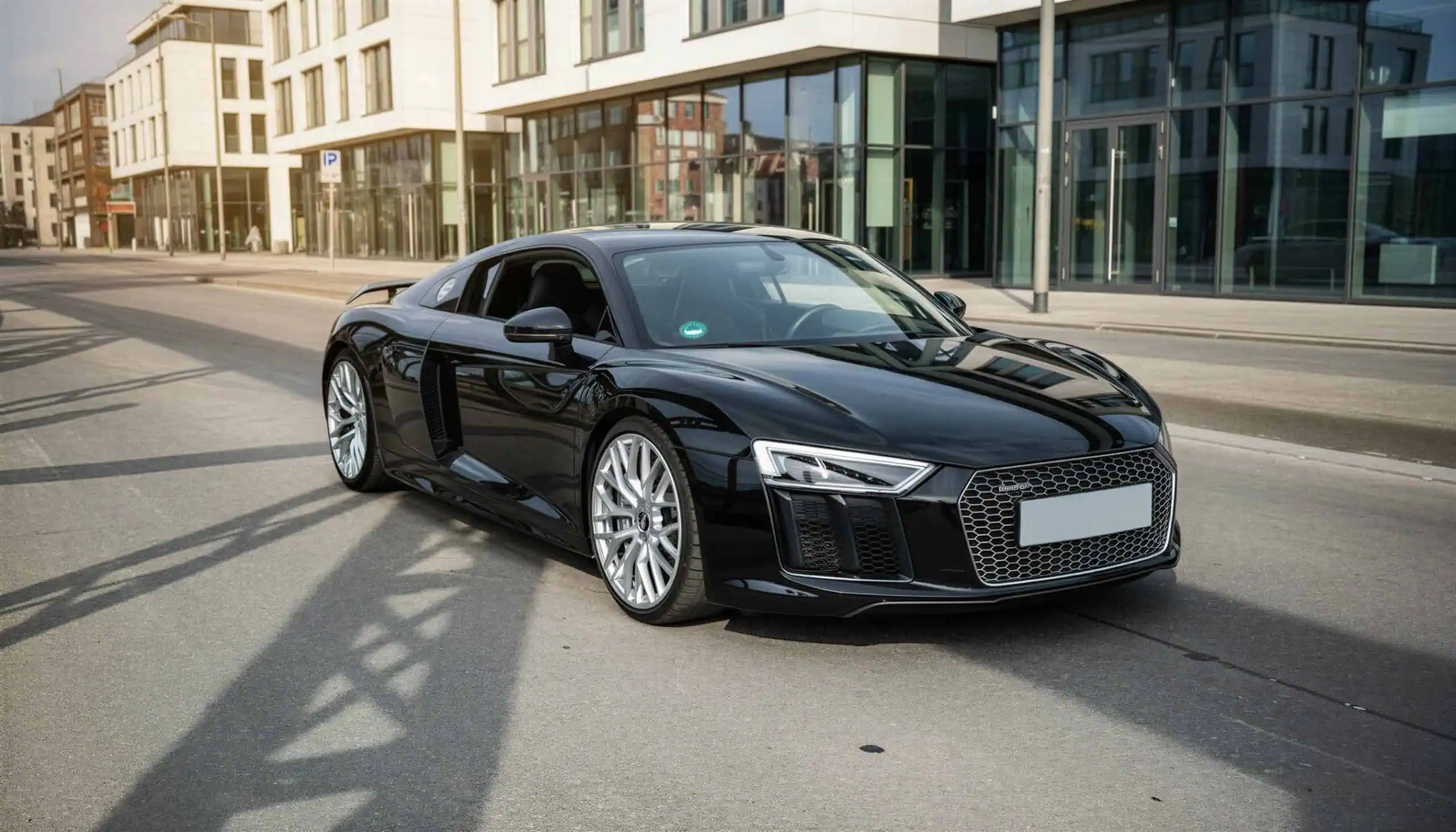 Audi R8 V10 plus hero