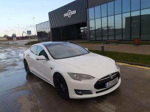 Tesla Model S 90 D Langzeitmiete