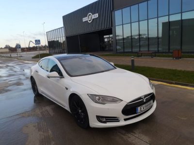 Tesla Model S 90 D Langzeitmiete