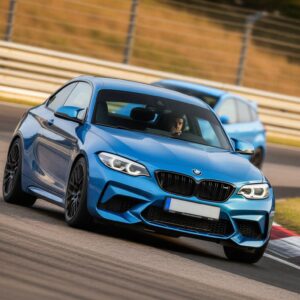 BMW M2 Competition auf der Rennstrecke fahren hero