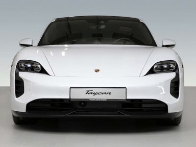 Porsche Taycan mieten in Berlin