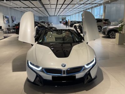 BMW i8 Roadster mieten am Bodensee