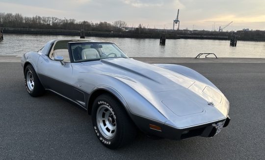 Corvette C3 Targa mieten in Hamburg