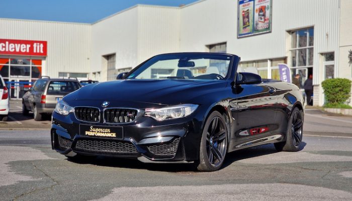 BMW M4 Cabrio mieten in Düsseldorf