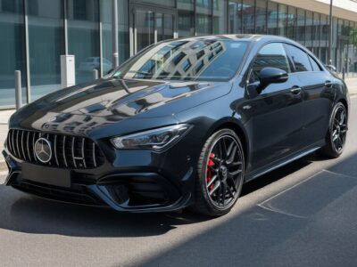 Mercedes-AMG CLA 45 S Coupé mieten in Stuttgart hero