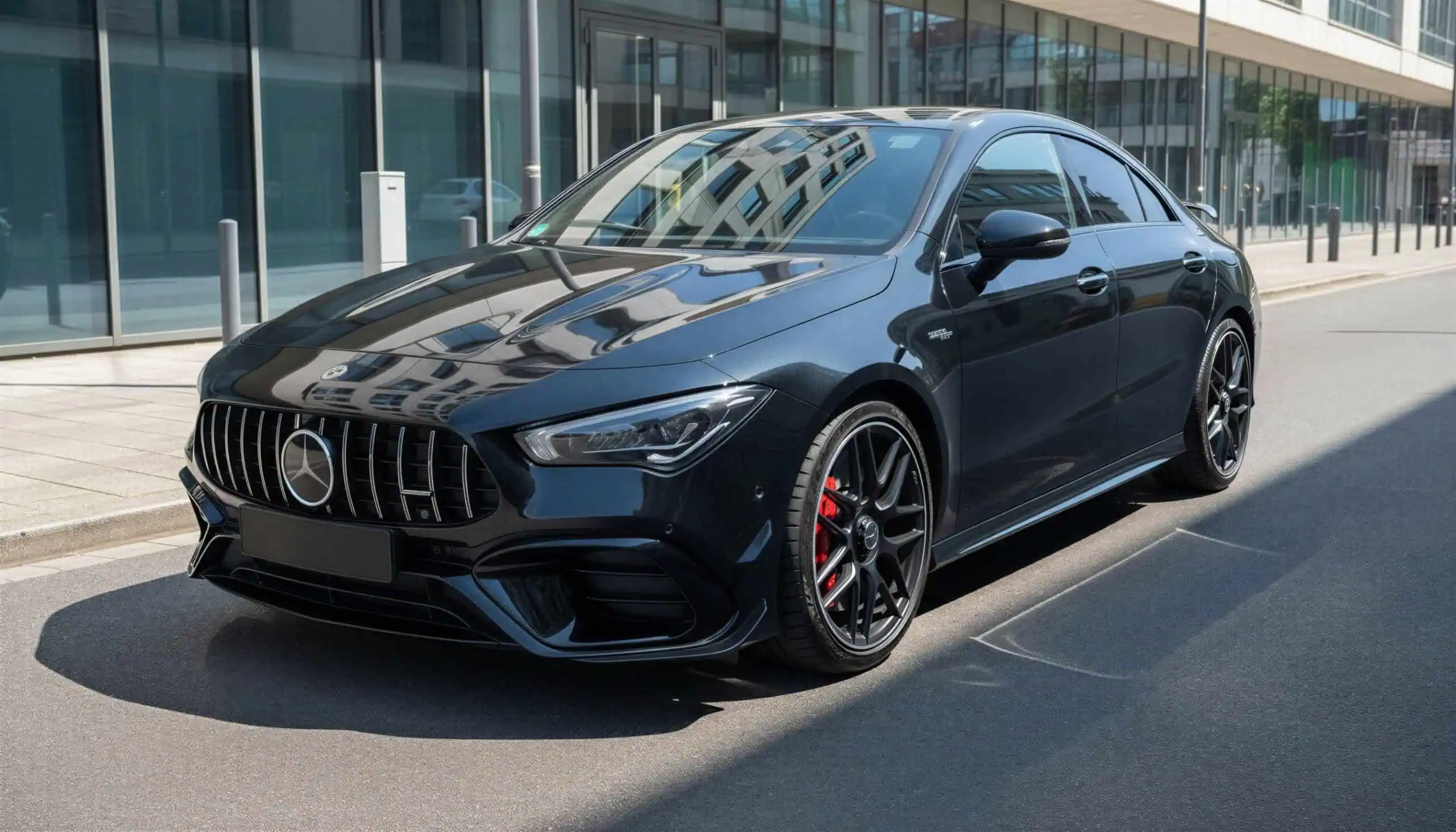 Mercedes-AMG CLA 45 S Coupé mieten in Stuttgart hero