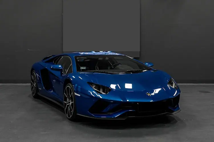 Lamborghini Aventador miente in Düsseldorf