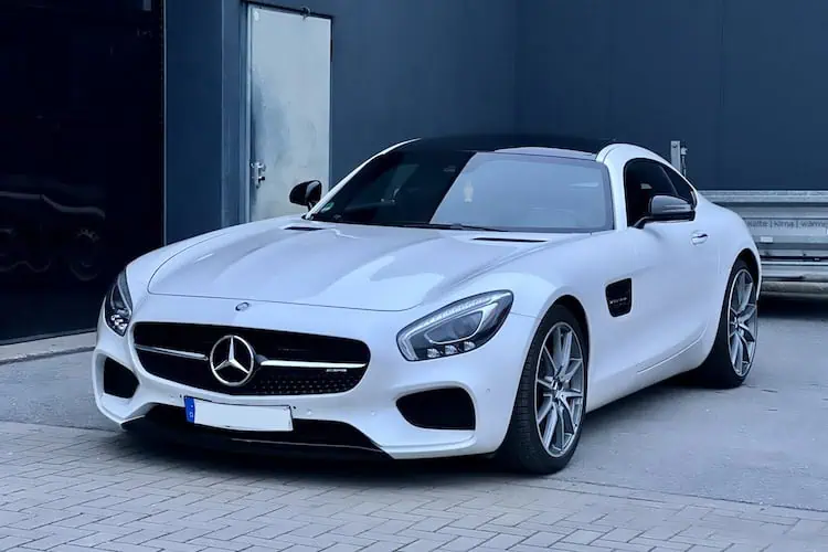 Mercedes AMG GTS mieten in Dortmund