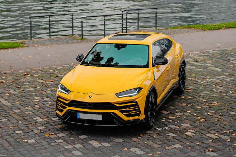 Lamborghini Urus mieten in Frankfurt