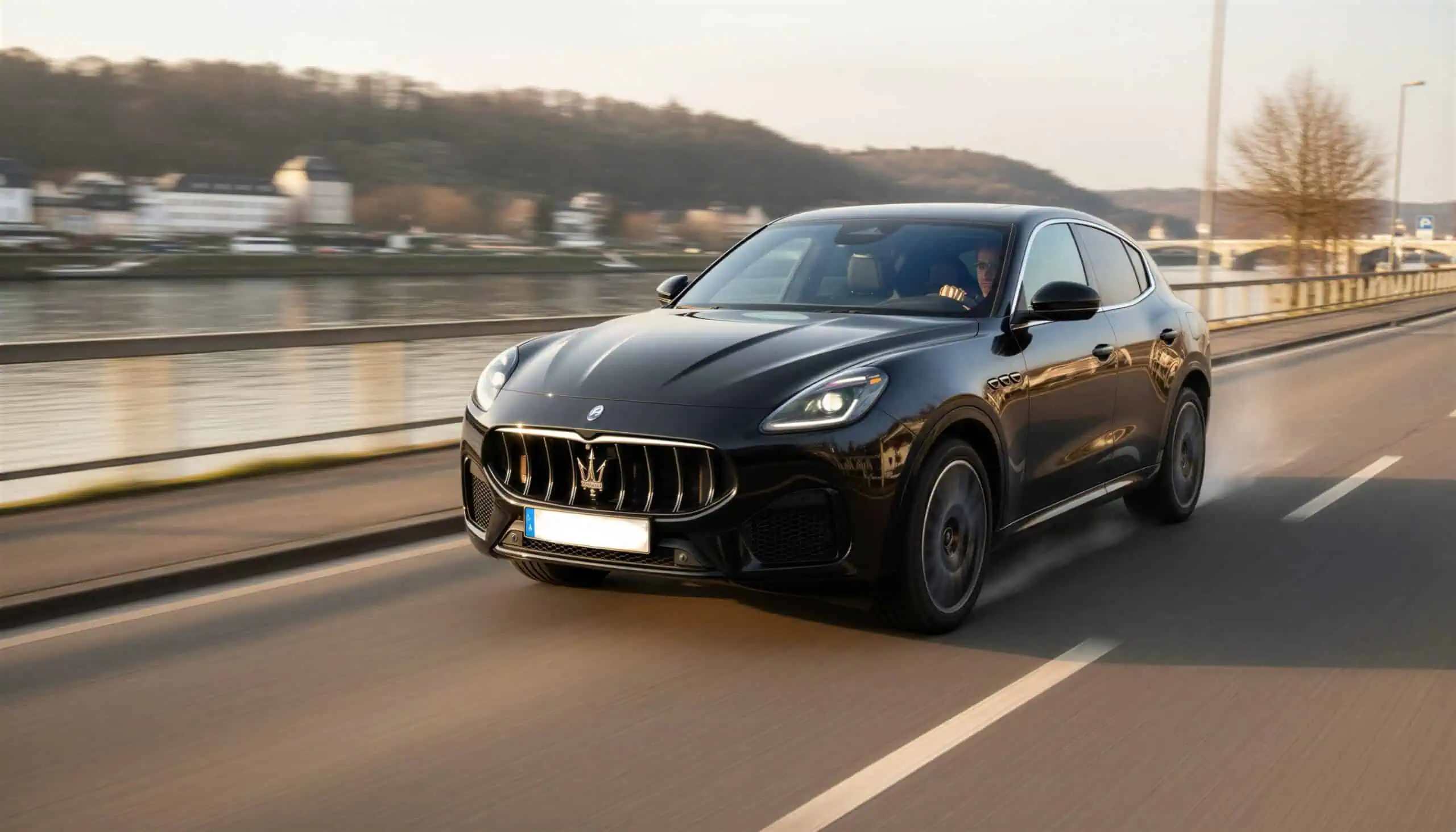 Maserati Grecale mieten in Koblenz hero