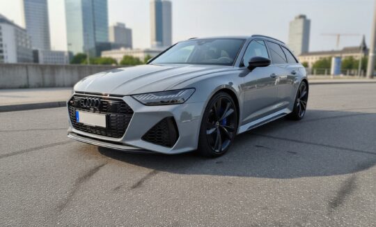 Audi RS6 C8 mieten in Dortmund hero