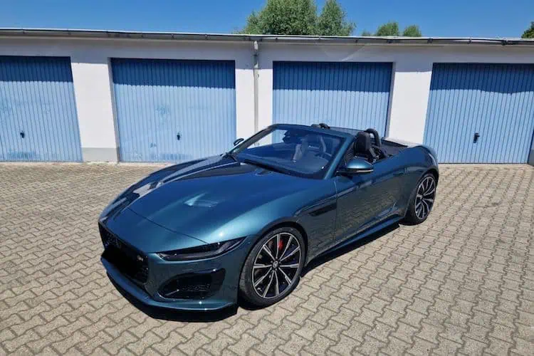 Jaguar F-Type R75 Cabrio mieten in Bonn