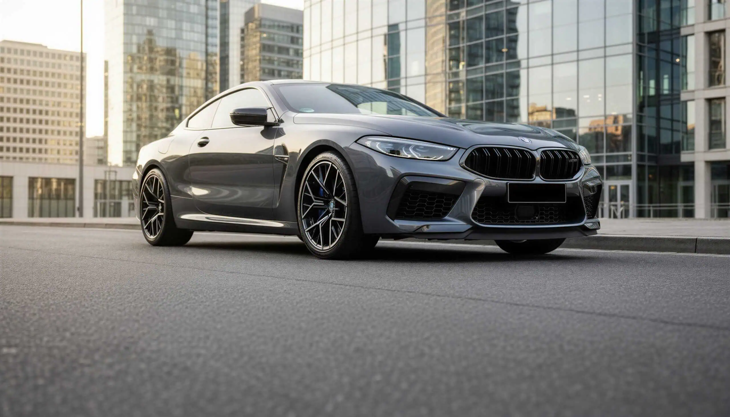 BMW M8 Competition mieten in Stuttgart hero