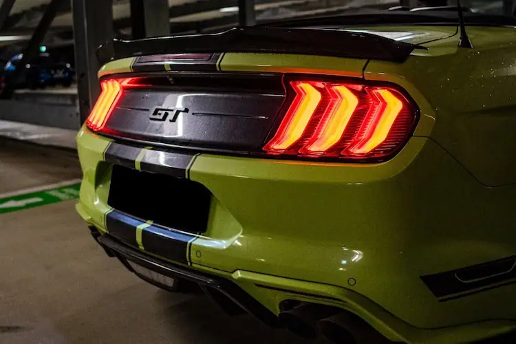 Heckansicht vom Ford Mustang GT Cabrio in Köln