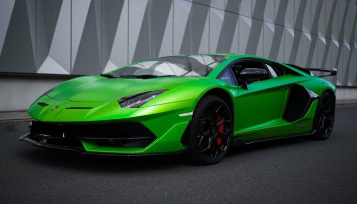 Lamborghini Aventador SVJ mieten in Berlin