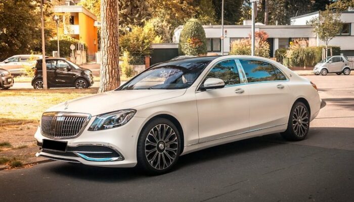 Mercedes Maybach S560 mieten in Berlin
