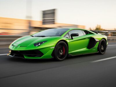 Lamborghini Aventador SVJ mieten in Berlin hero