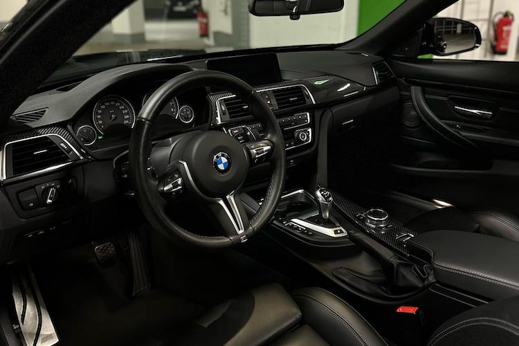 Interieur vom BMW M4 in Braunschweig