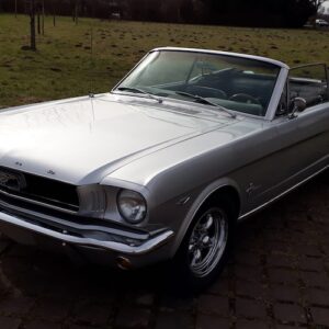 Ford Mustang Oldtimer Cabrio mieten in Hannover