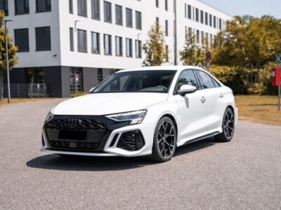Audi RS3 Limousine mieten in München