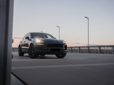 Porsche Macan T mieten in Würzburg