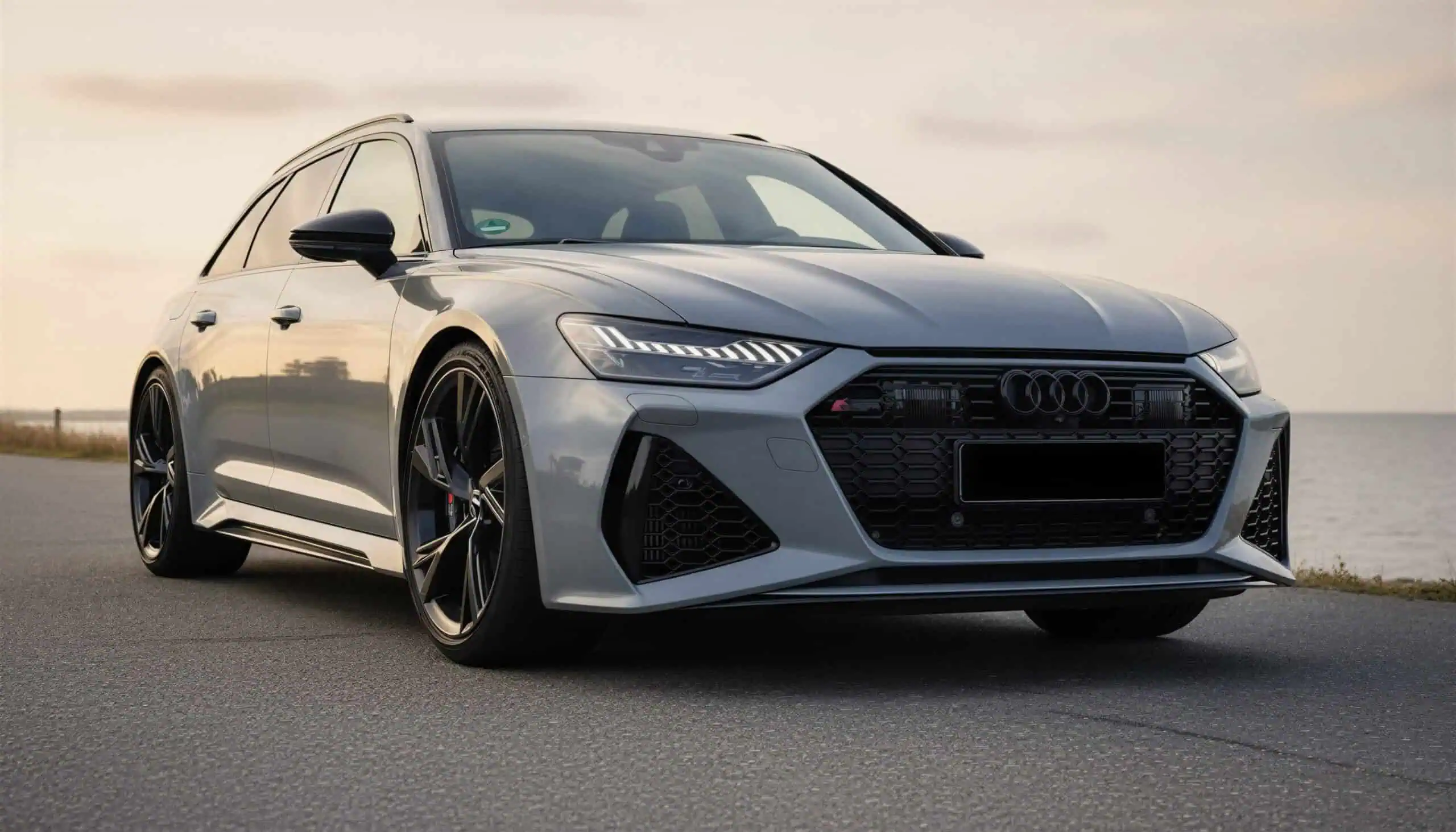 Audi RS6 mieten in Greifswald hero