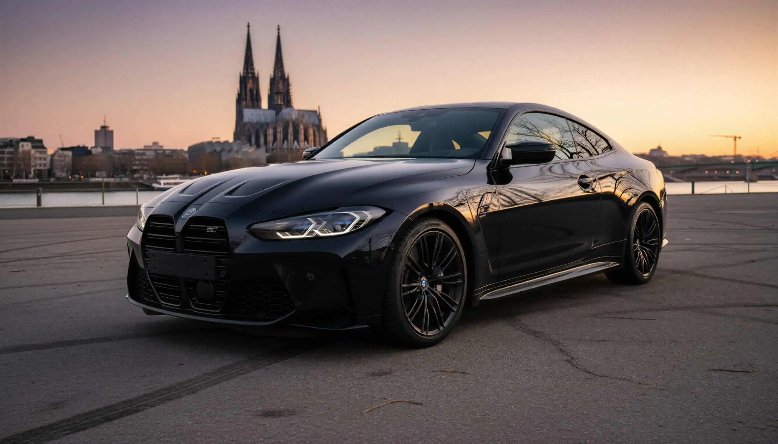 BMW M4 Competition mieten in Köln hero