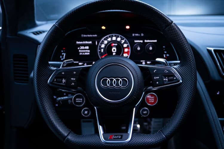 Lenkrad vom Audi R8 Performance in Paderborn