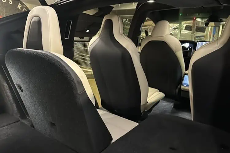 Sitze vom Tesla Model S Plaid in Paderborn