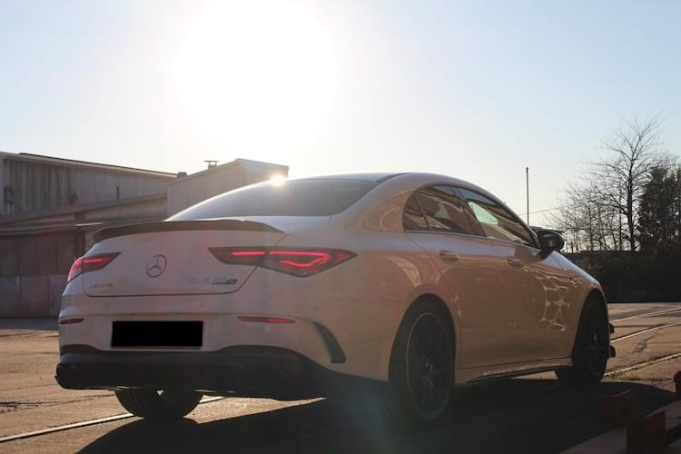 Heckansicht seitlich vom Mercedes CLA 45s AMG in Dortmund