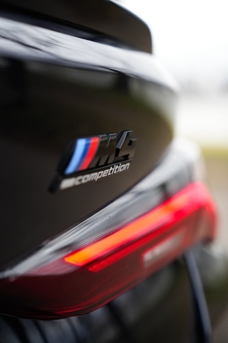 Zeichen vom BMW M4 Competition in Köln