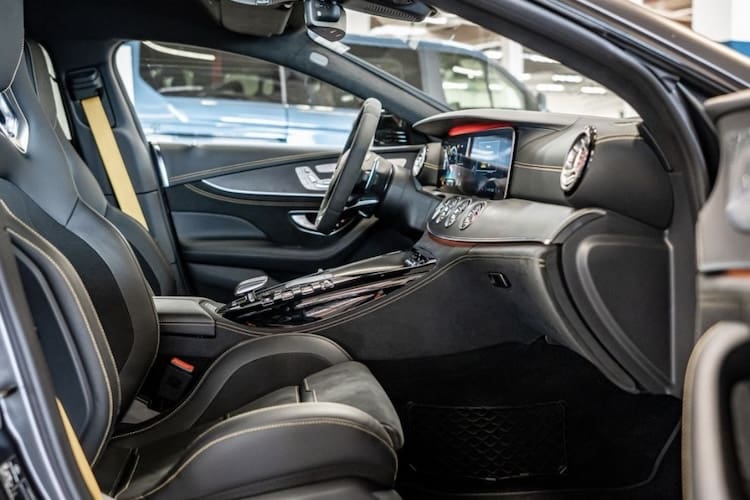 Innenraum vorne vom Mercedes AMG GT63s in Paderborn