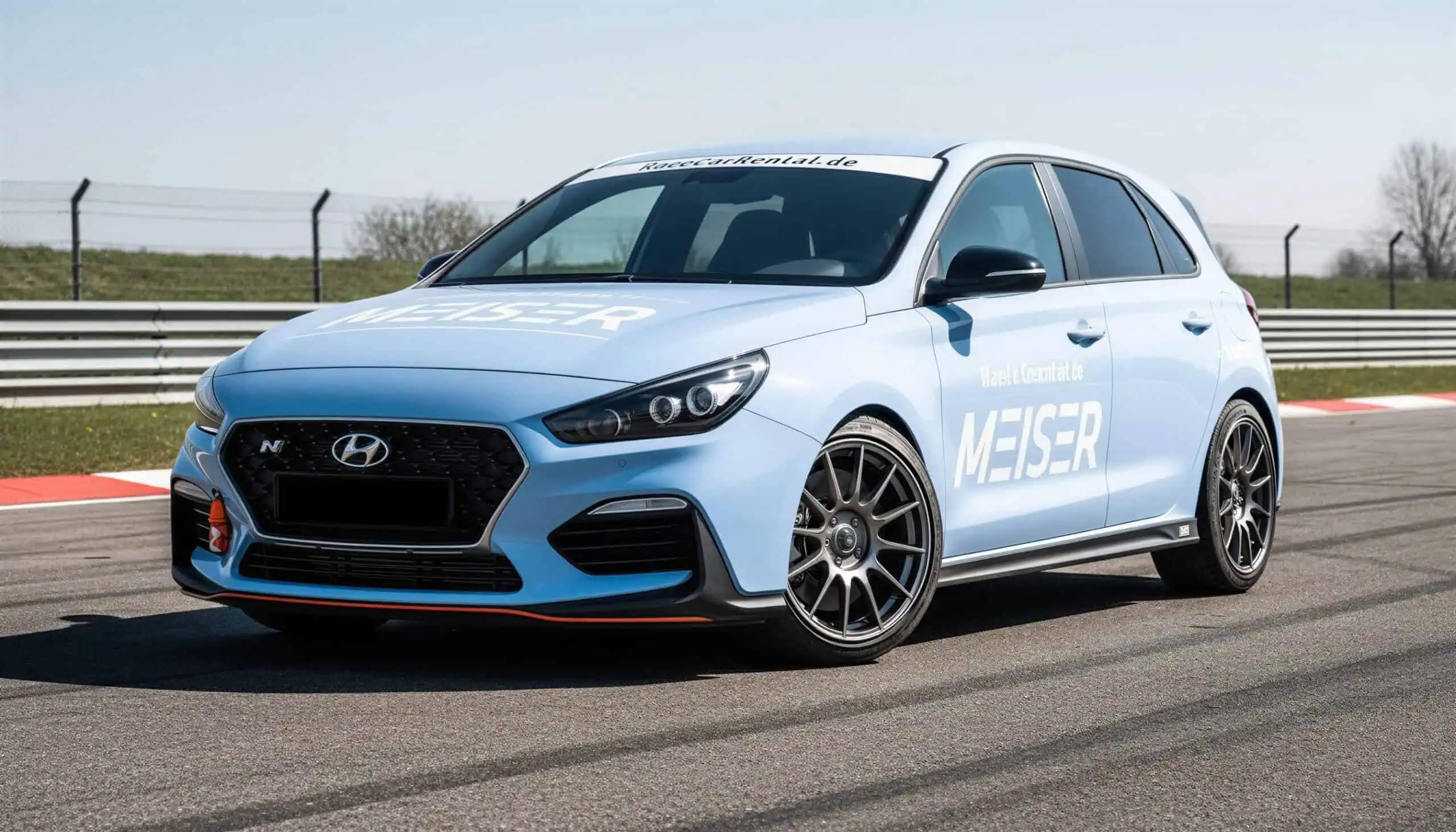 Hyundai I30N Performance auf der Rennstrecke hero