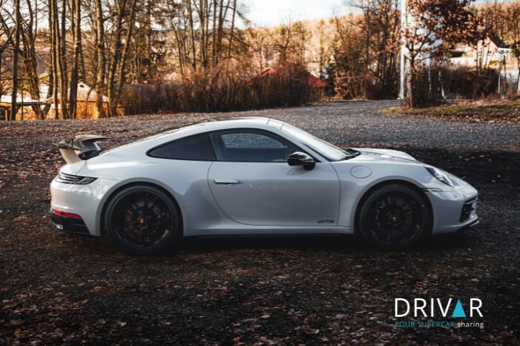 Seitenansicht vom Porsche 992 Carrera GTS in Kassel