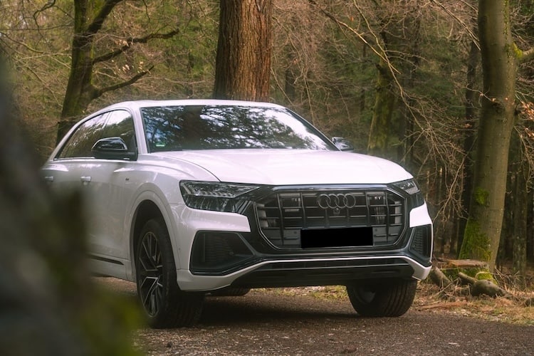 Audi SQ8 mieten in Frankfurt