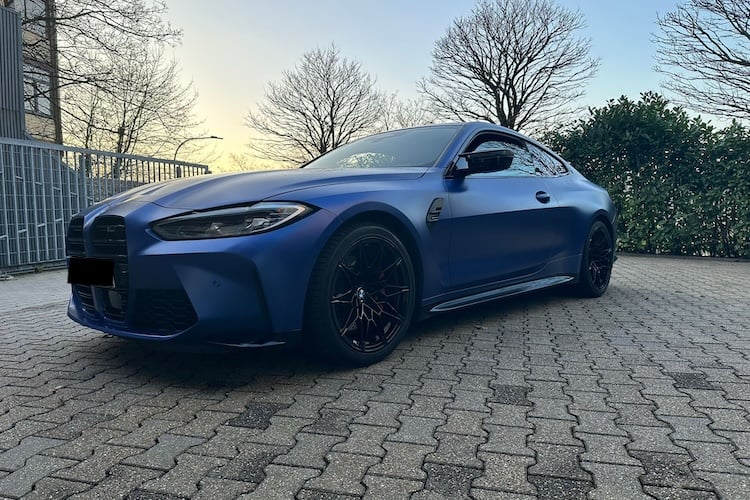 Seitenansicht vom BMW M4 Competition in Dortmund