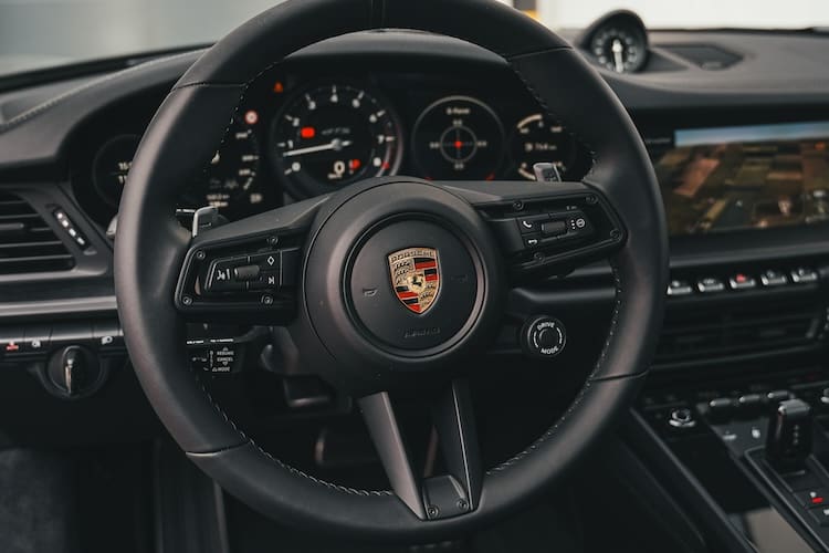 Lenkrad vom Porsche 992 Carrera GTS in Ingolstadt