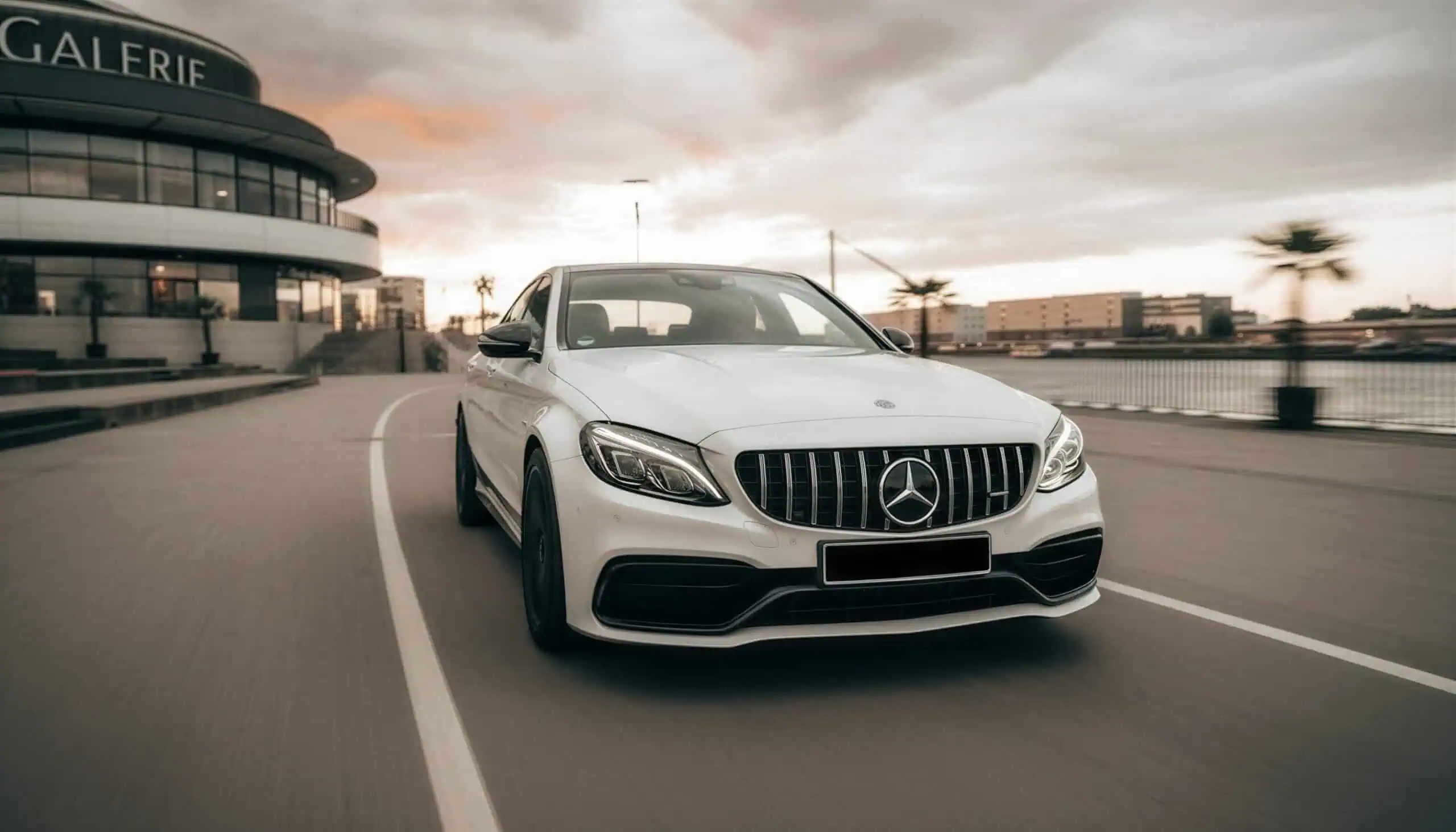 Mercedes C63 AMG mieten in Ludwigshafen hero