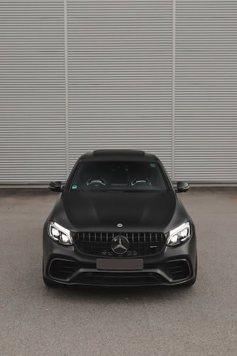 Frontansicht von Mercedes GLC63 S AMG mieten in Dortmund