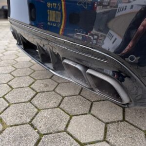 Auspuffanlage von Mercedes C63S AMG mieten in Dortmund
