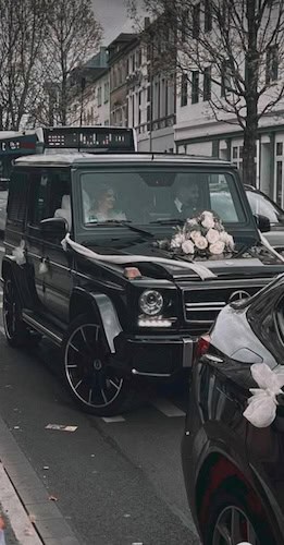 Frontansicht von Mercedes G63 AMG Klasse mieten in Dortmund