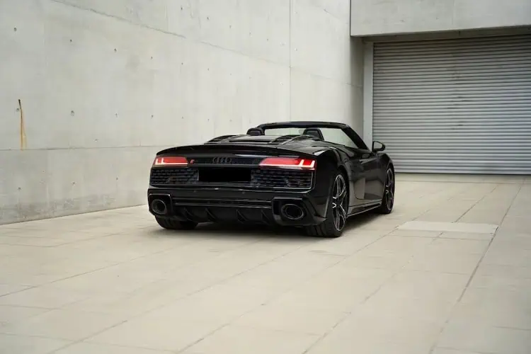 Heckansicht vom Audi R8 Spyder Performance in Stuttgart