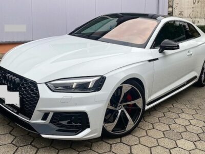 Vorderseite von Audi RS5 mieten in Dortmund