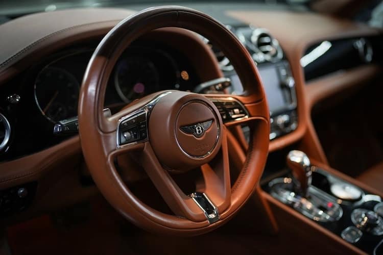 Lenkrad von Bentley Bentayga First Edition in Berlin