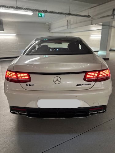 Heckansicht von Mercedes S500 S63 AMG mieten in Dortmund
