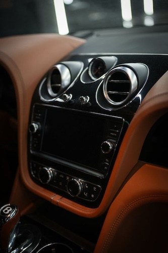 Interieur von Bentley Bentayga First Edition in Berlin